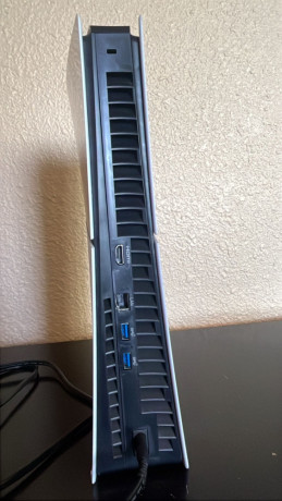 ps5-digital-edition-big-3